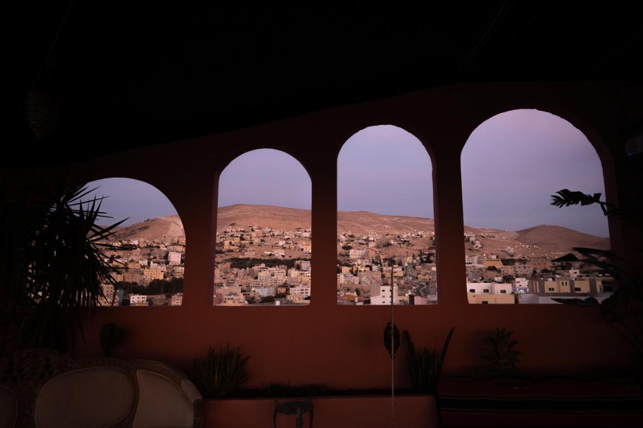 Nomads Hotel Petra Wadi Musa Exterior foto